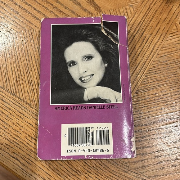 Passion’s Promise by Daniel Steel - Picture 2 of 3